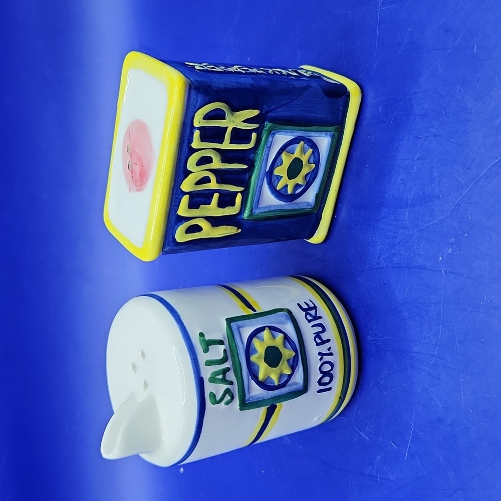 Giftco Salt and Pepper Shakers